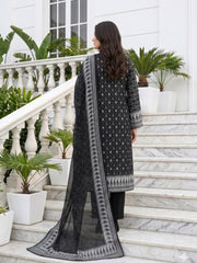 BLACK,WHITE & GREEN  Premium Classic Lawn 3pc Suit with Light Weight Voile Dupatta (Unstitched)
